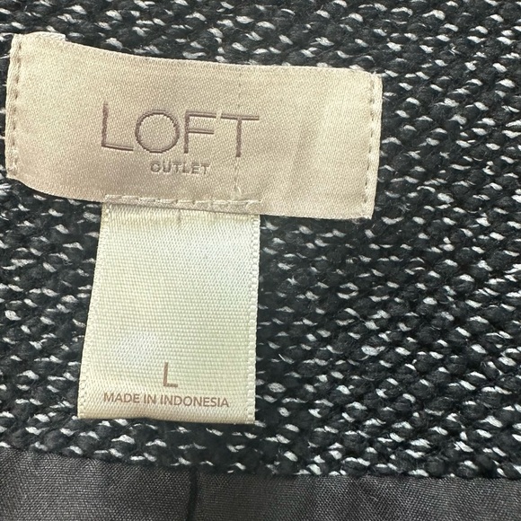 LOFT Black Blazer with Wide Lapel and Asymmetrical Closure - Picture 11 of 14